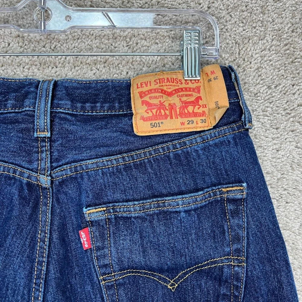 Levi's 501 Jeans Mens 29x30 Dark Wash Indigo Button Fly Straight Leg 5 Pocket